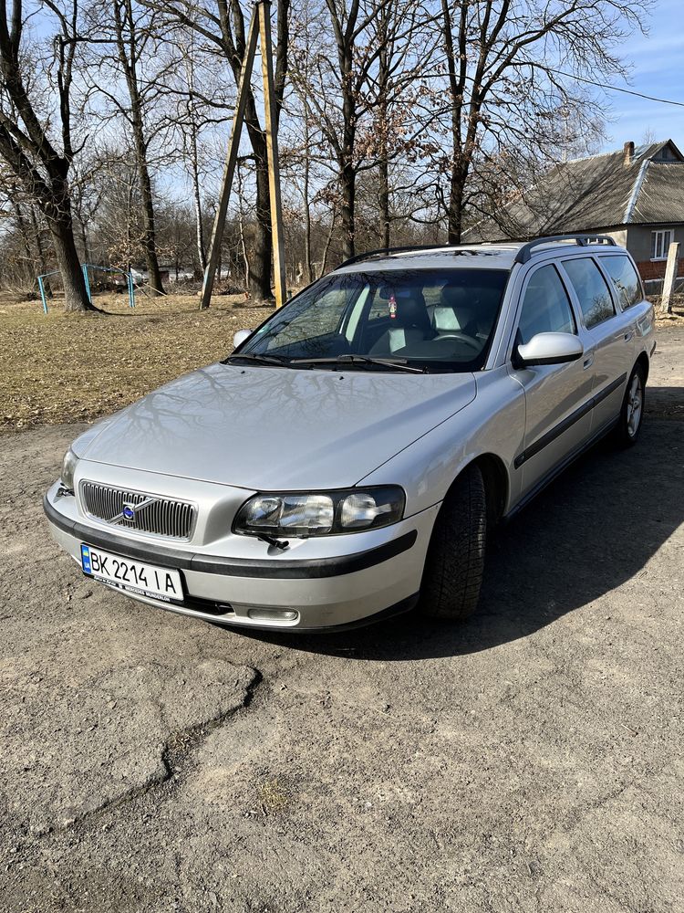 Volvo V70 2.4 бензин