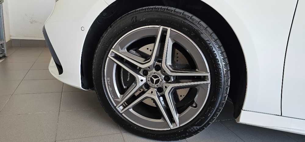 A250e AMG Advanced *2024* Multibeam* Volante Aquecido*
