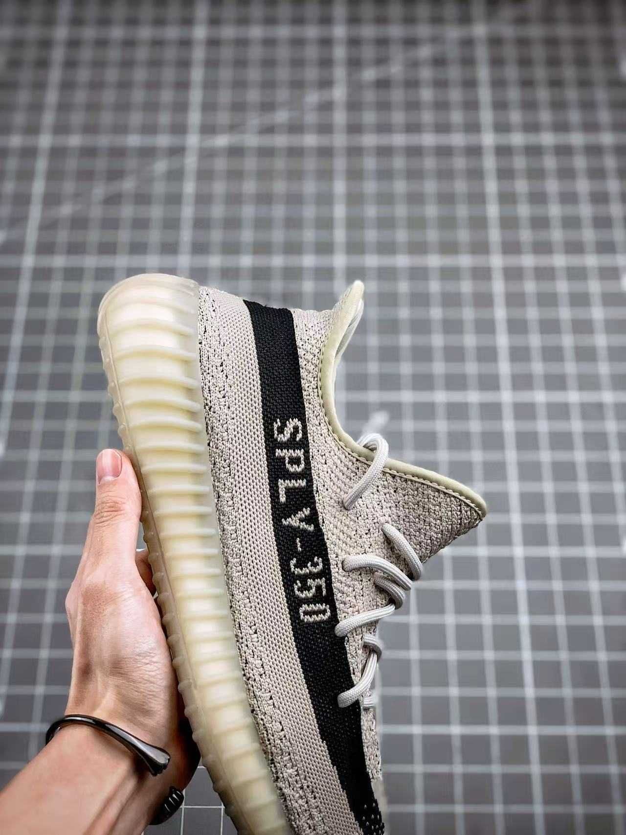 Yeezy350BoostV2ReverseOreo r.42