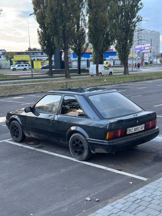 Ford escort 1988