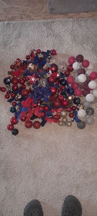 Іграшки прикраси на ялинку