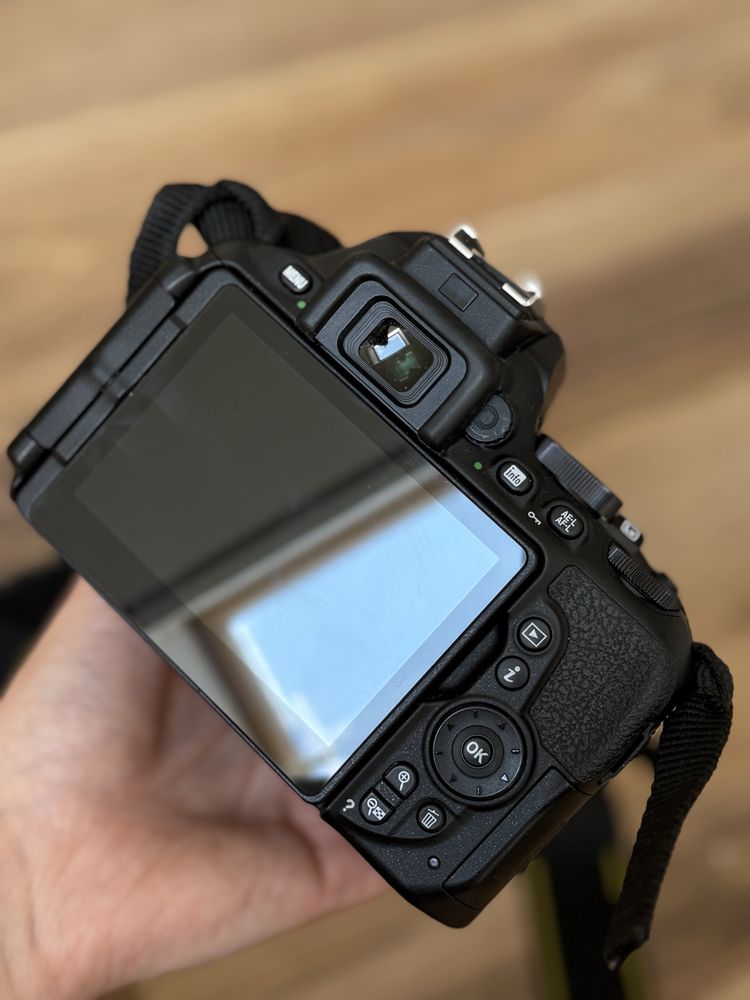 Nikon D5600 + obiektyw | stan jak nowy