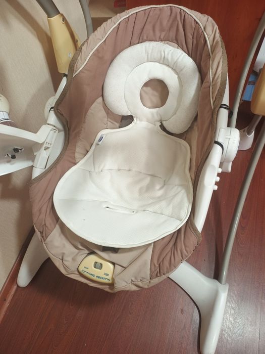 Колисальний центр гойдалка качеля Graco Silhouette Giada (G1C99GIAE)