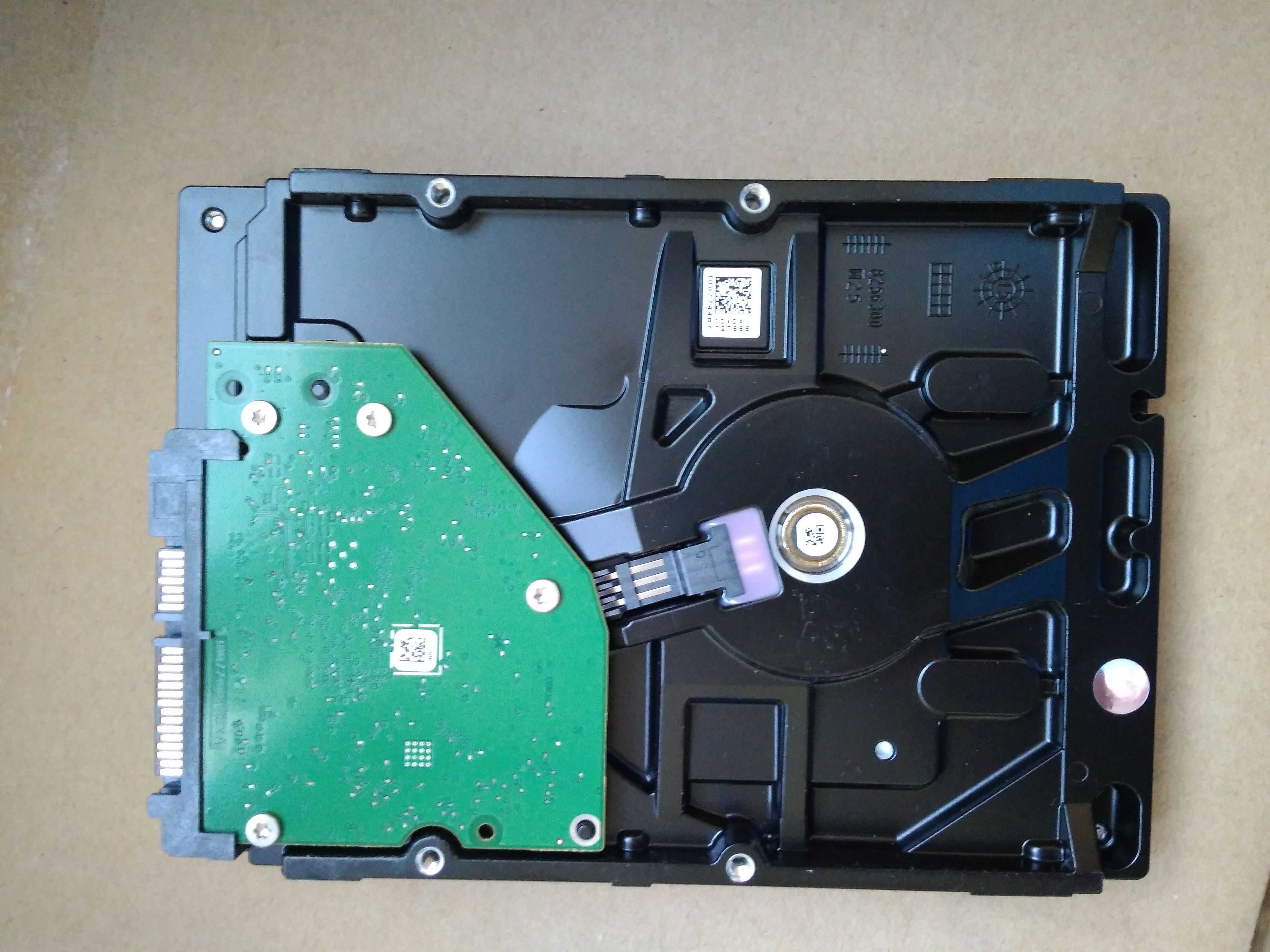 500gb seagate ST500DM002 SATA 3.5" неробочий