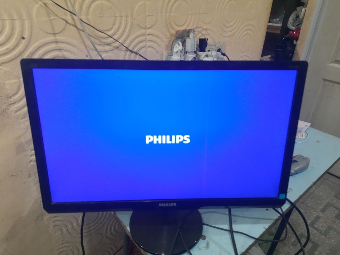 Монітор PHILIPS 221V2