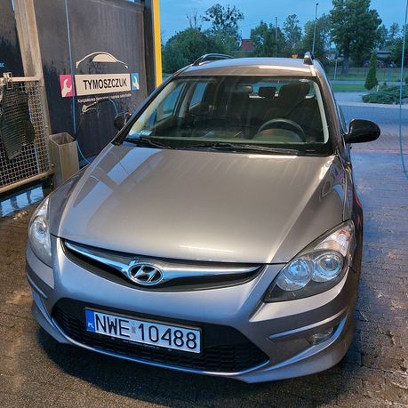 Hyundai i30 1.4 benzyna kombi 2011