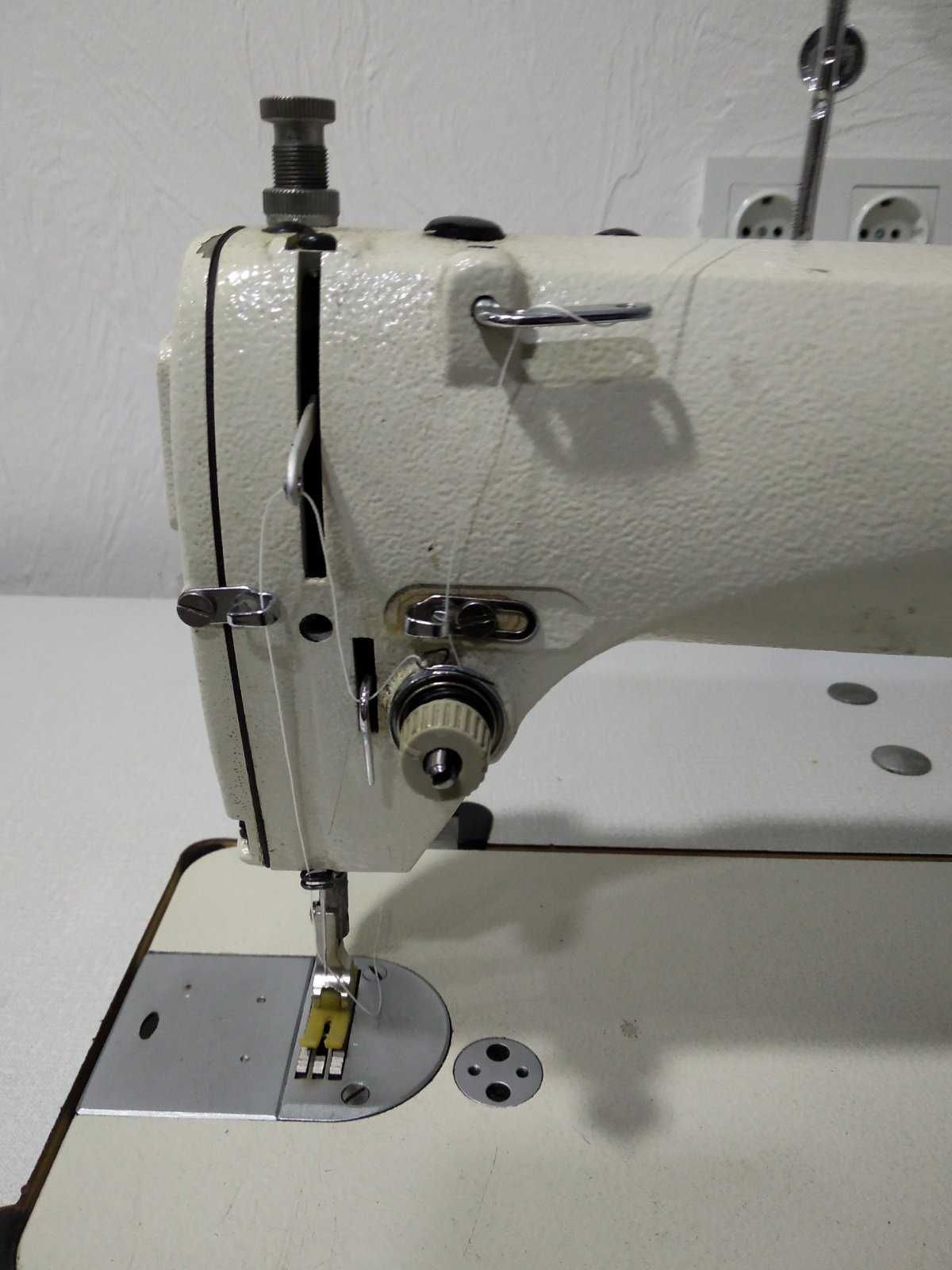 продам швейну промислову  машину в робочому стані