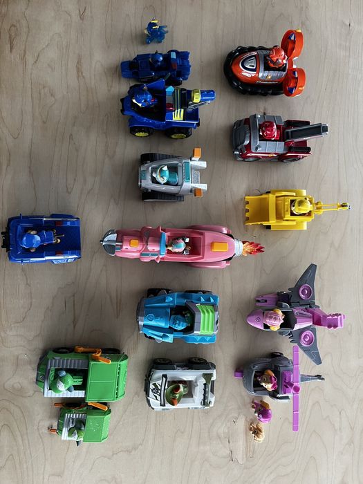 Zestaw aut Psi Patrol (Liberty w zestawie)