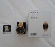 Relógio nixon gold