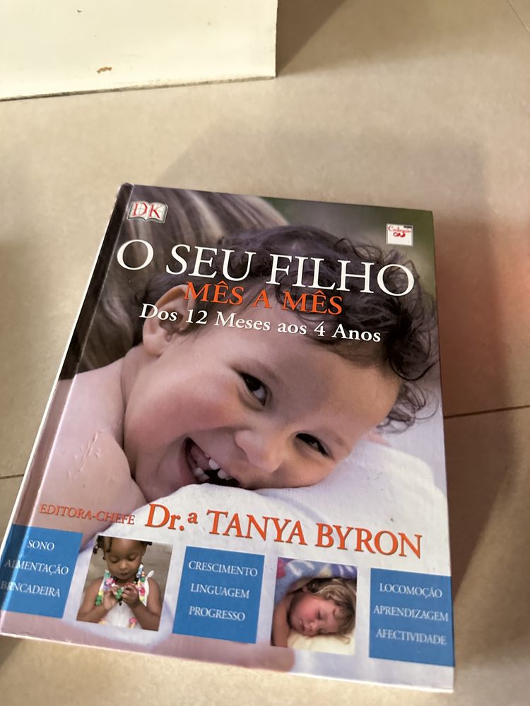 Vendo livros sobre maternidade e primeiros anos bebe