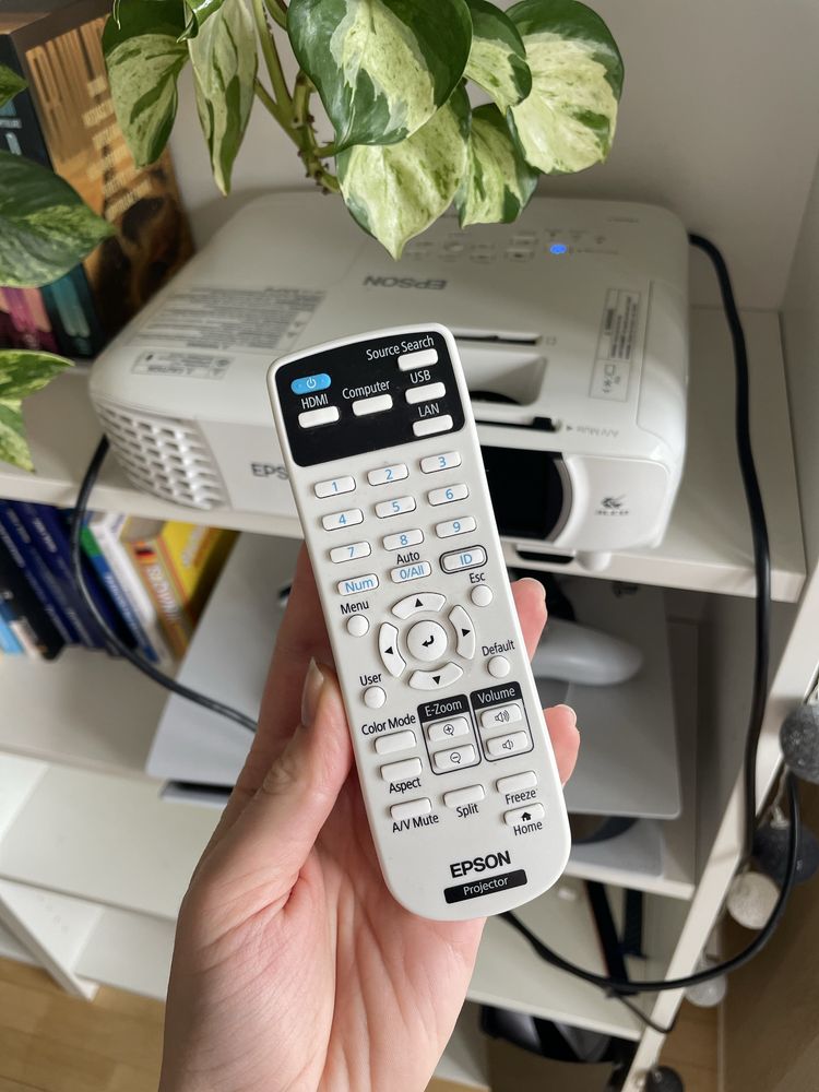 Rzutnik projektor EPSON EH-TW750 home projector