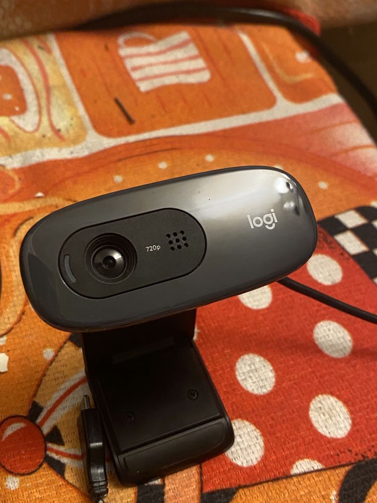 Продам Web-камеру LOGITECH C270
