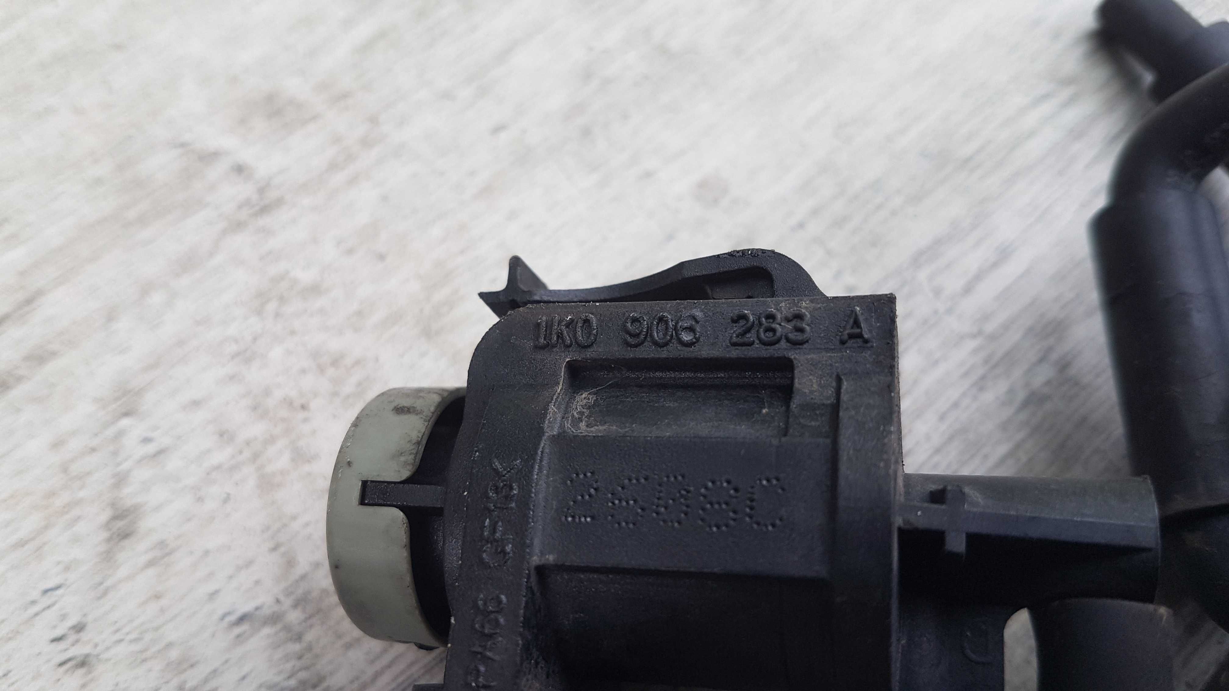 Audi A3 8P 1.9 TDI BLS Zawory przewody podciśnienia
