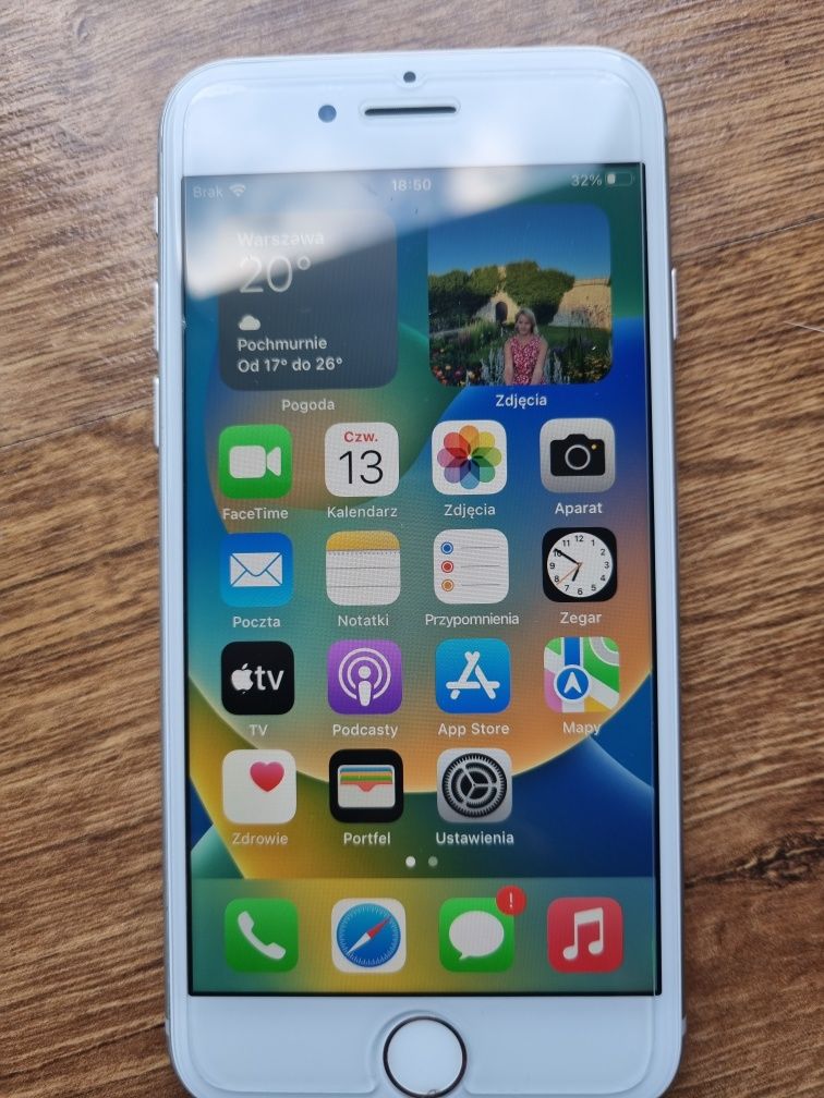 Telefon iPhone 8 silver