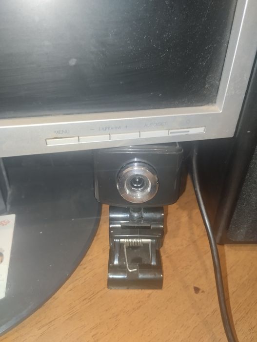 Продам Пк в комплекті мишка,монітор,системний блок,камера