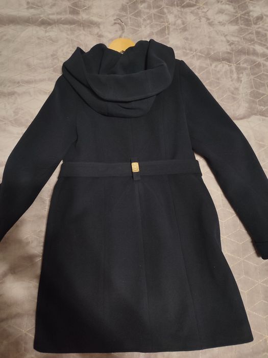 Осіннє жіноче пальто