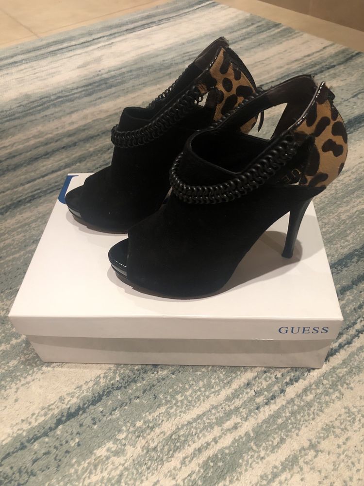 Botins Guess como novos