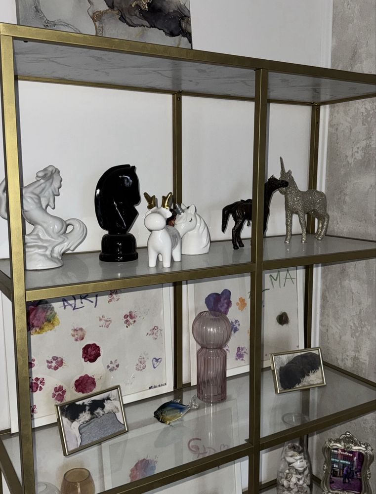 Zloty regal malowany z ikea szyba marmurek