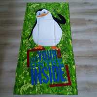 Ręcznik plażowy 75 cm x 150 cm "Pingwiny z Madagaskaru" szeregowy