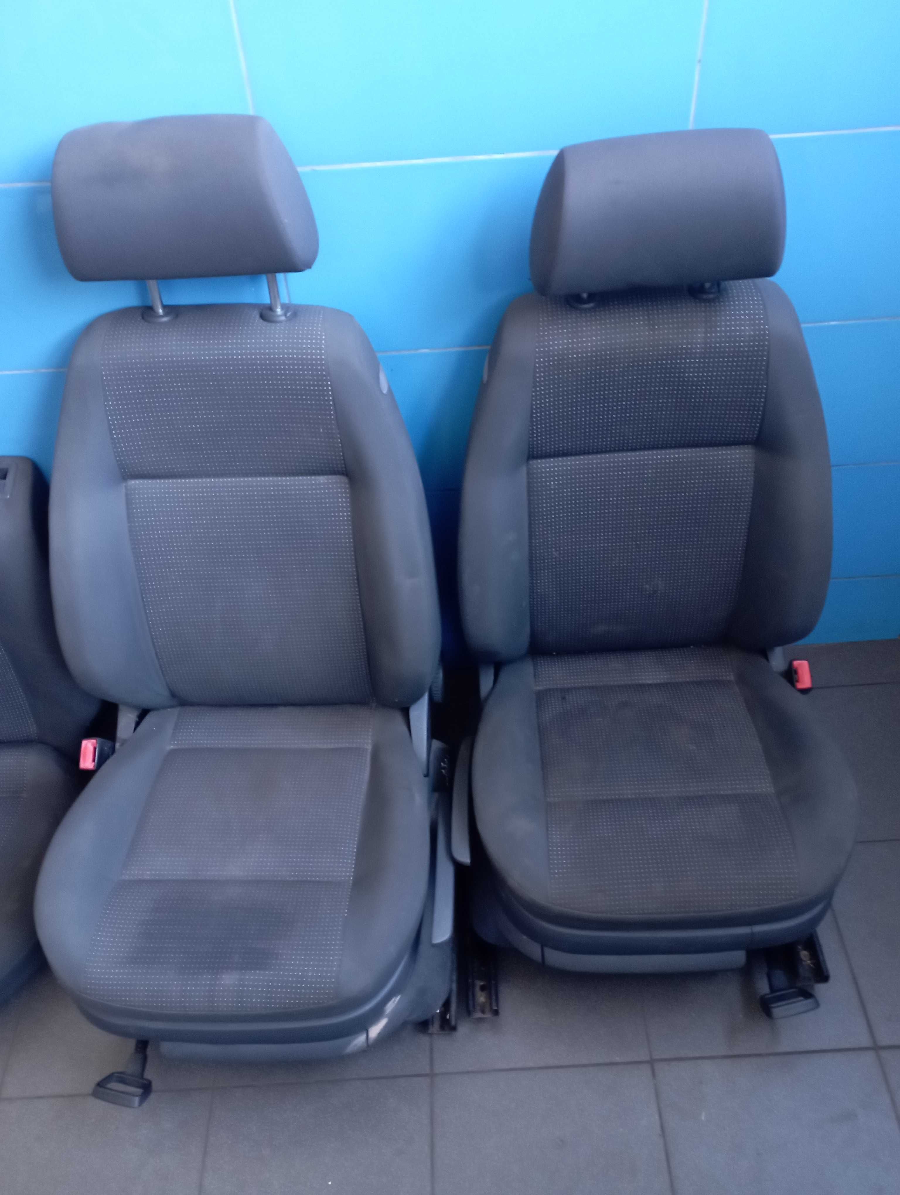 Fotele przednie kanapa VW Polo Okular