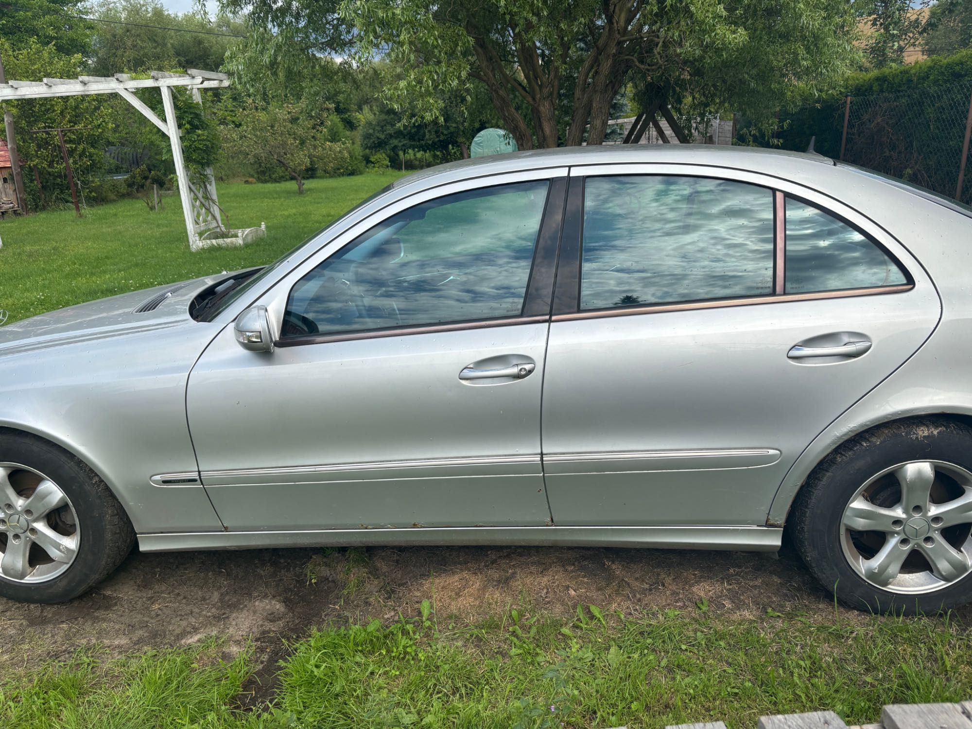 Mercedes E-klasa W211 2.7 CDI Automat Avantgarde 177KM
