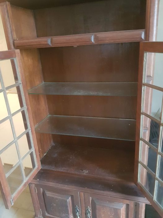 Movel vitrine ou de arrumos em bom estado
