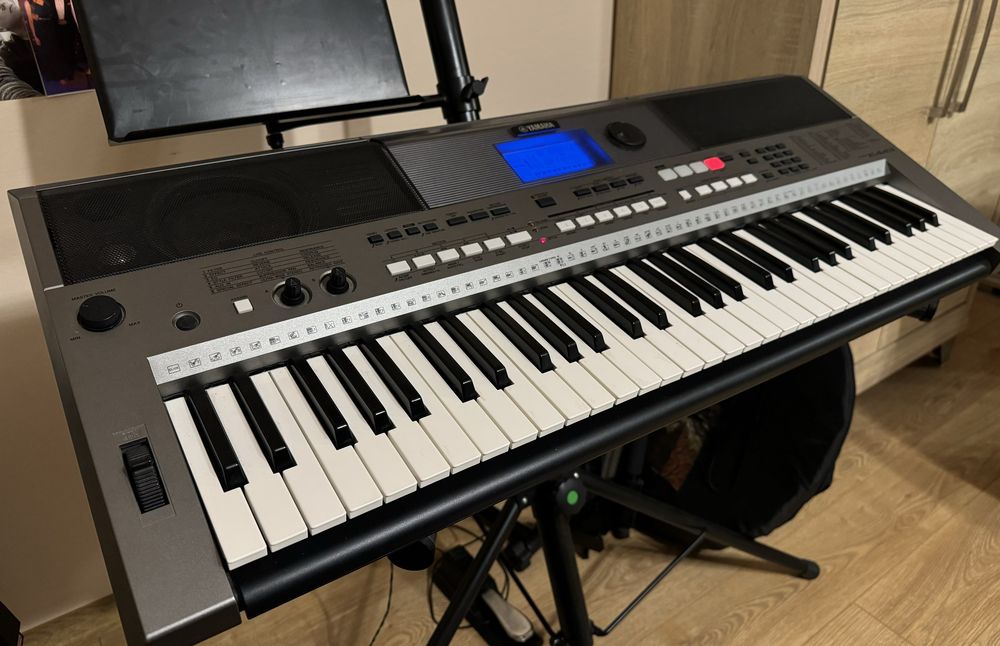 Yamaha PSR E443 Keyboard pianino + FUTERAŁ