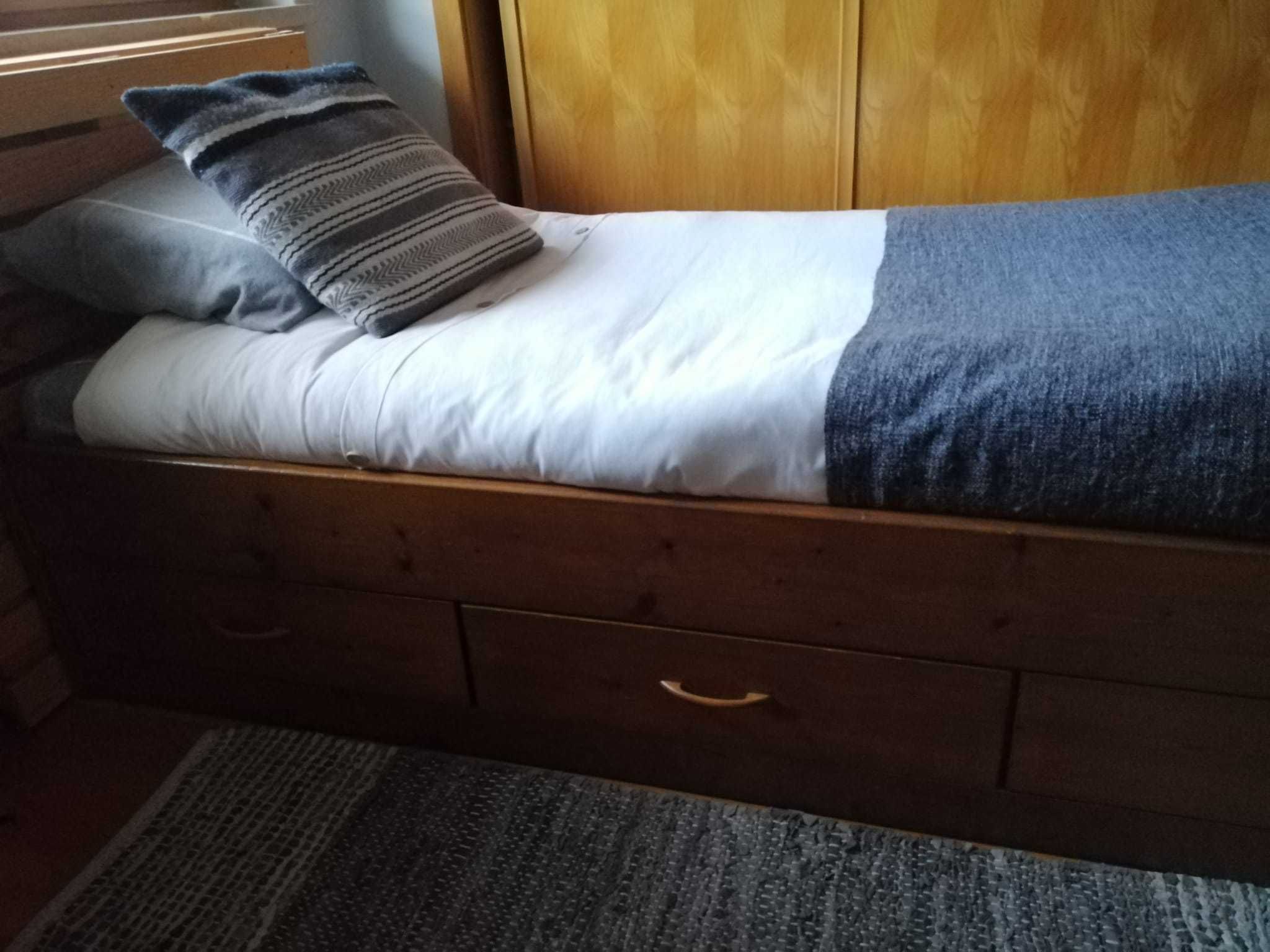 Cama Solteiro c/ 3 gavetas e colchão duplo