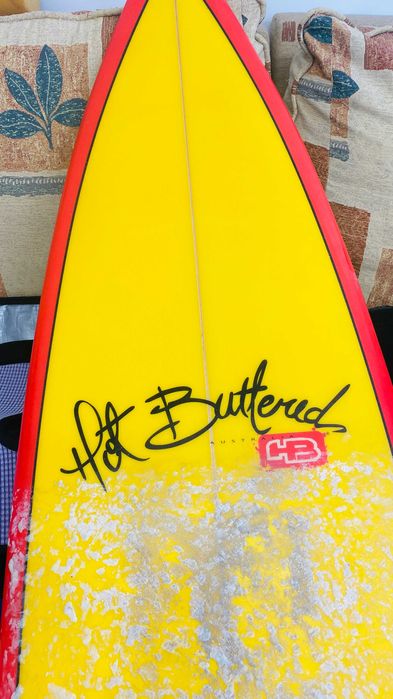Prancha de Surf Hot Buttered 6’6 modelada por Brandon McDonald