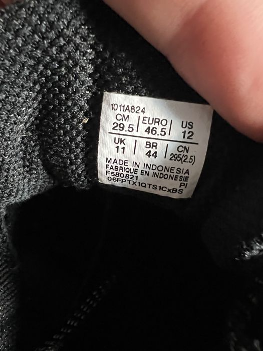 Кросівки чоловічі Asics Gel- Venture 8 46р
