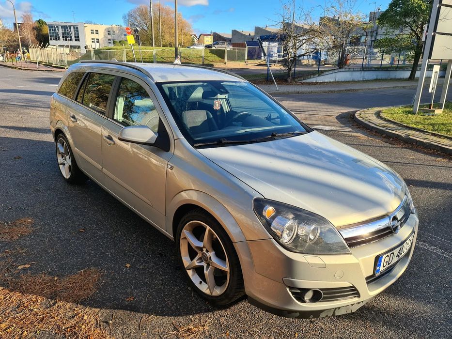 Opel Astra Opel Astra H Kombi wersja COSMO 2004 • 2.0 Turbo 170 KM • LPG • 196 ty