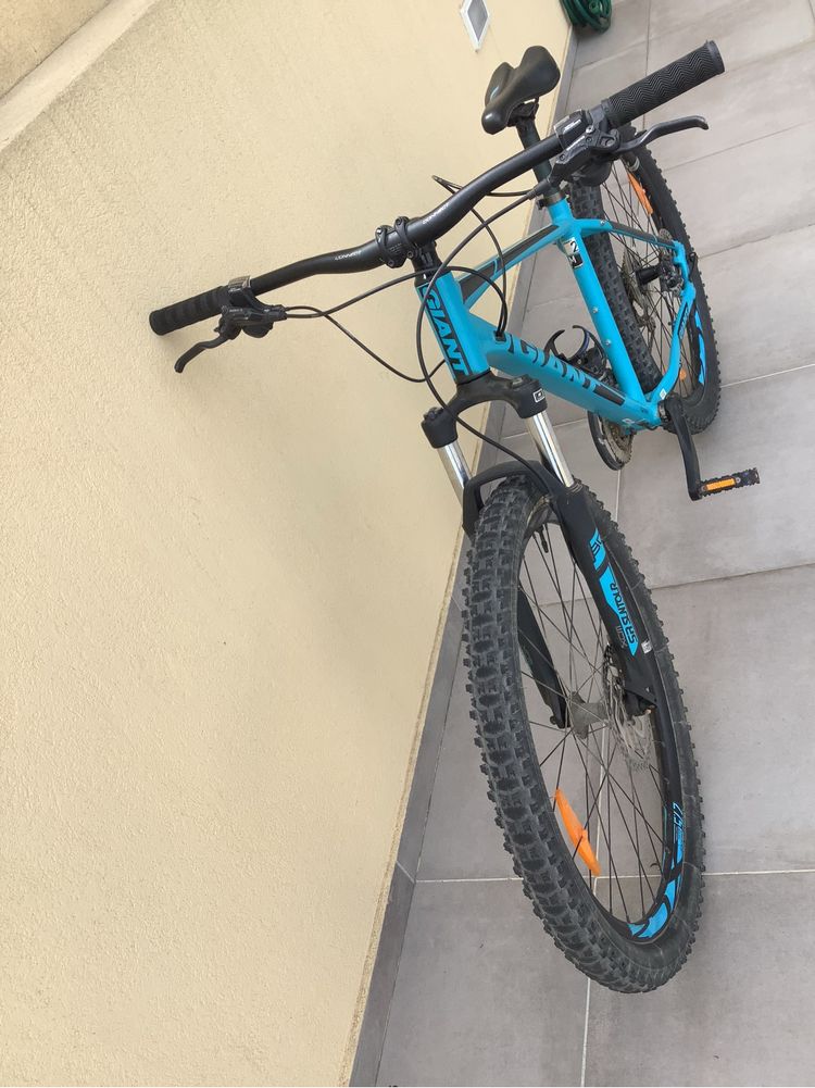 Bicicleta Giant Talon 2