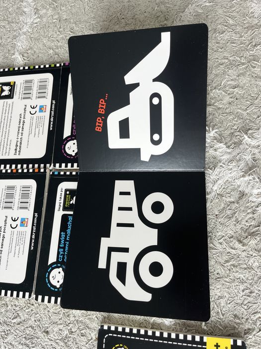 6 książeczek kontrastowych