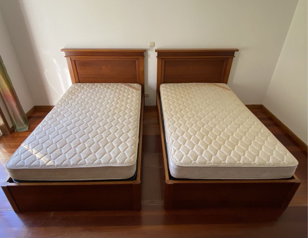 Quarto Completo em Madeira de Cerejeira