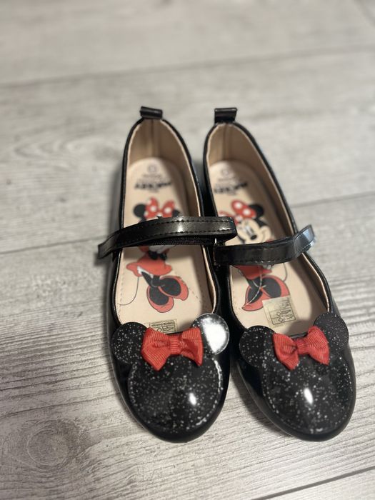 Туфлі лакові мікі стан нових