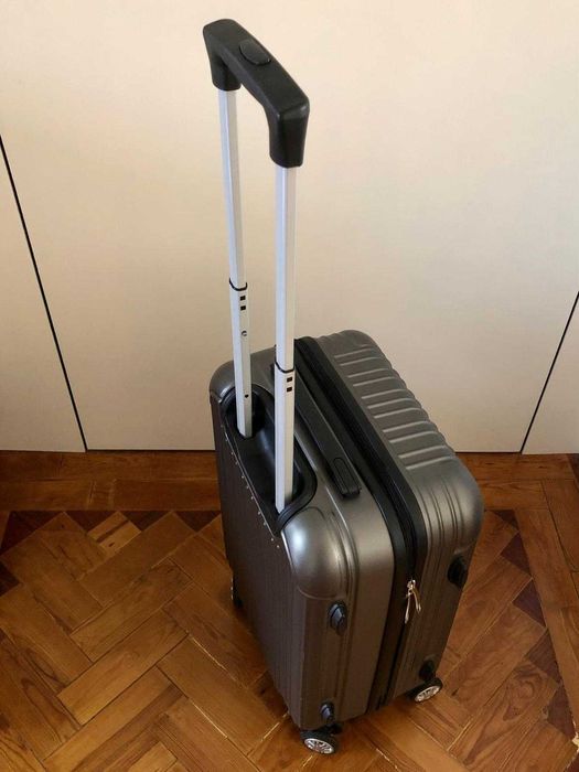 VENDO: Mala de Cabine Japão, cor cinza