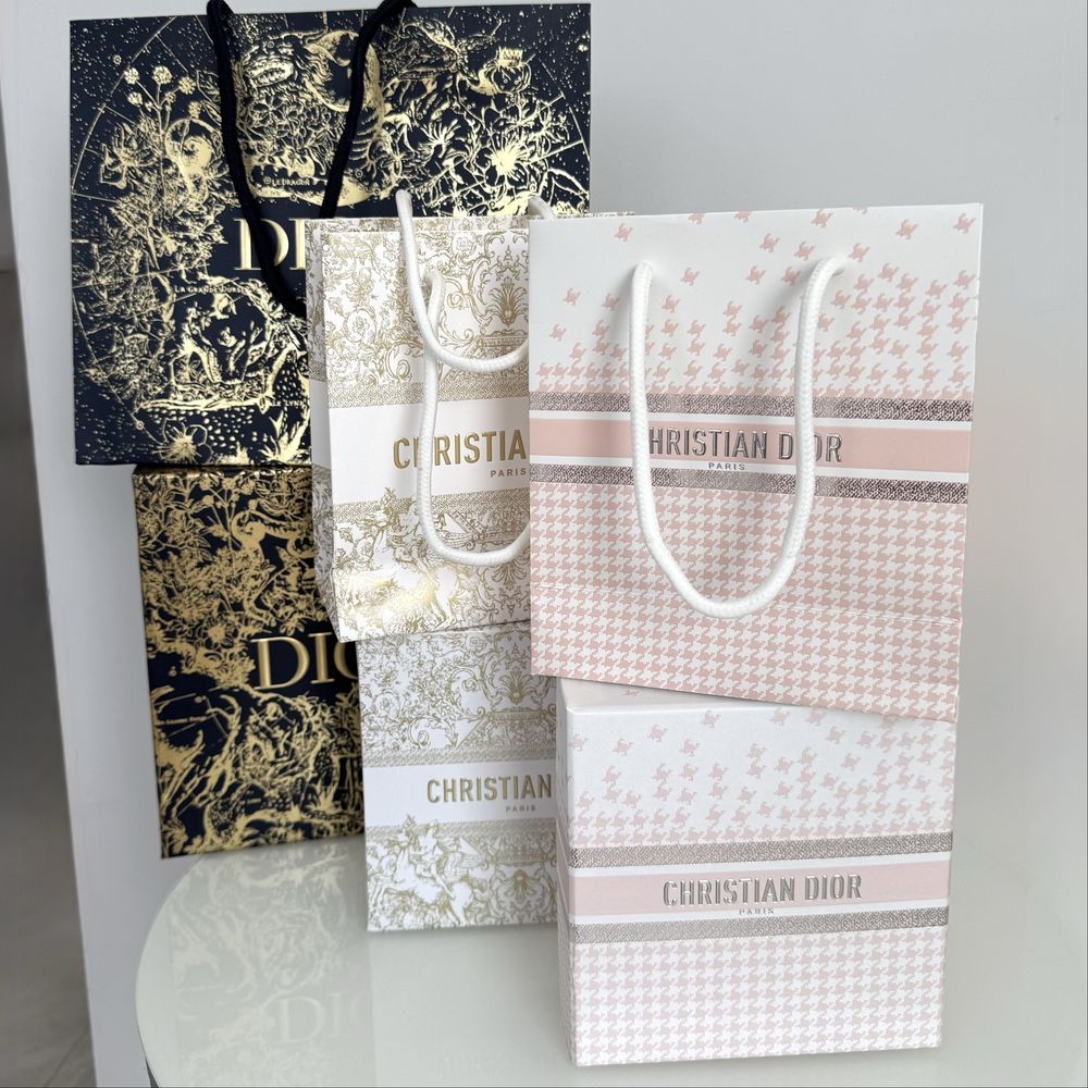 Подарункове пакування (пакет і коробка) Dior.