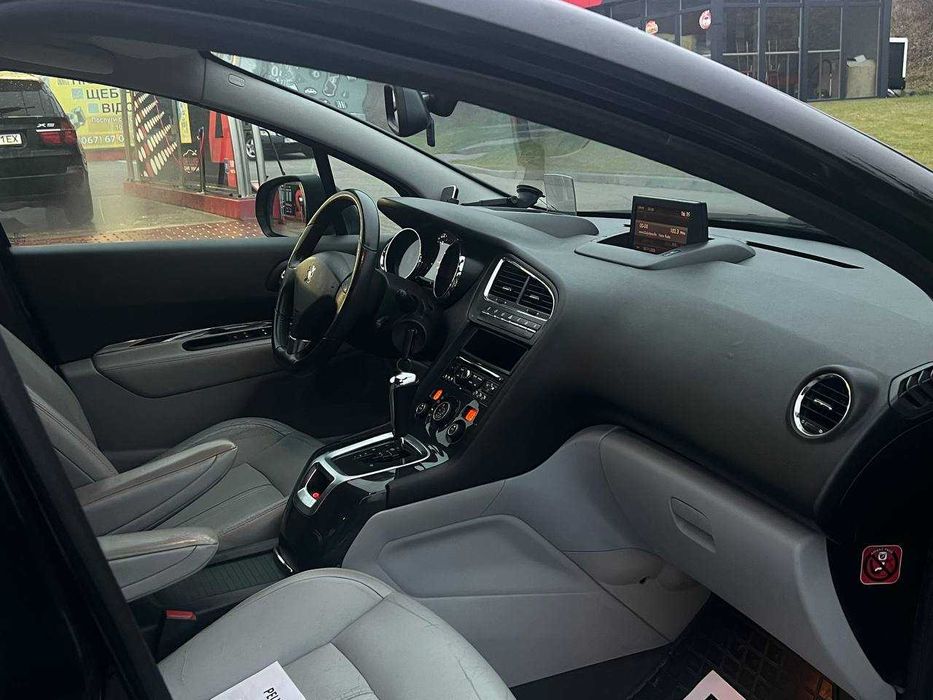PEUGEOT 5008 / Пежо 5008