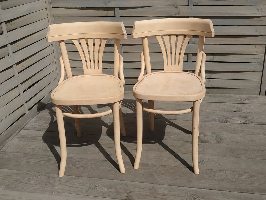 Krzesła Thonet Fameg wyszlifowane do malowania 120szt.