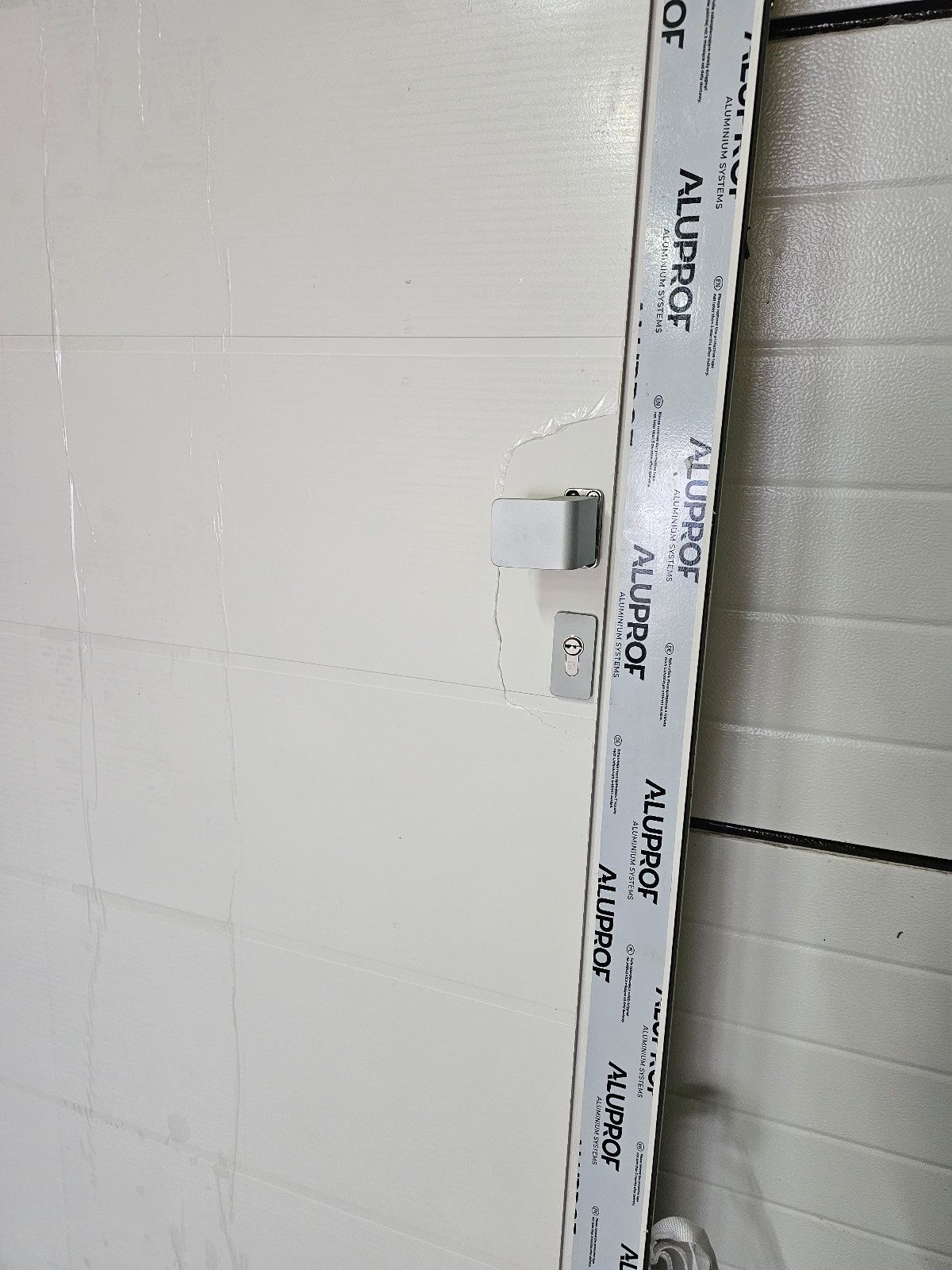Drzwi zewnętrzne aluminiowe