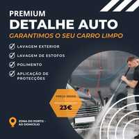 Lavagem detalhada automóvel