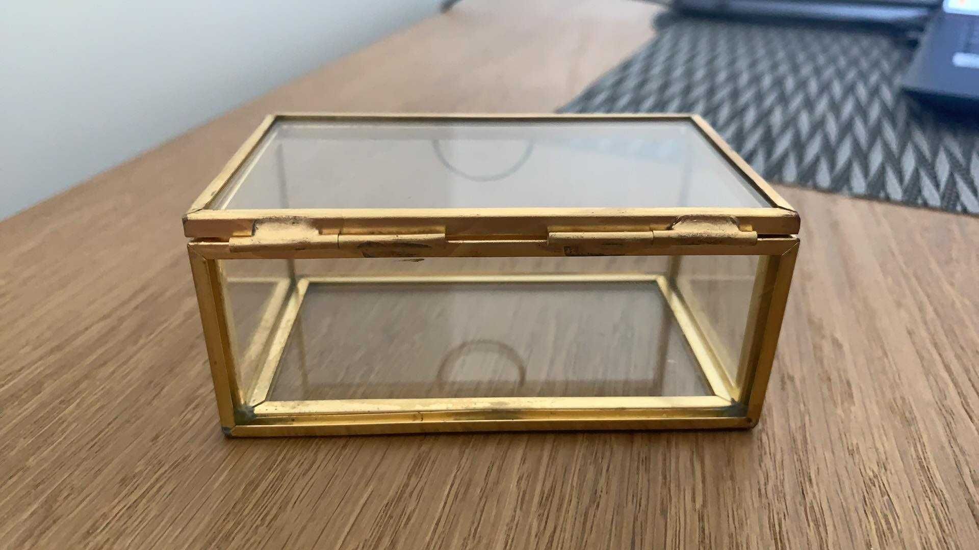 Szklane pudełko na obrączki Nowe