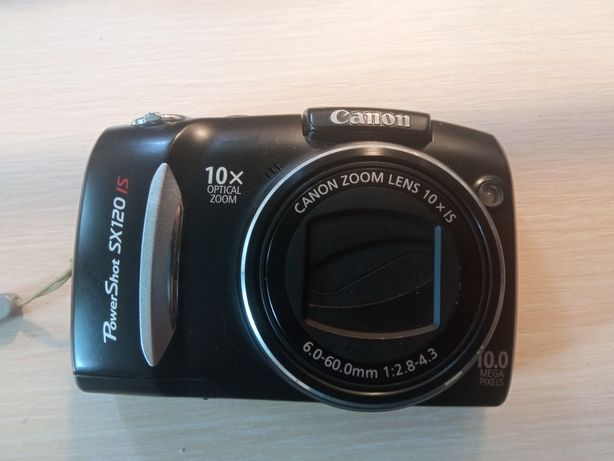 Фотоапарат Canon + карта памяти в подарок