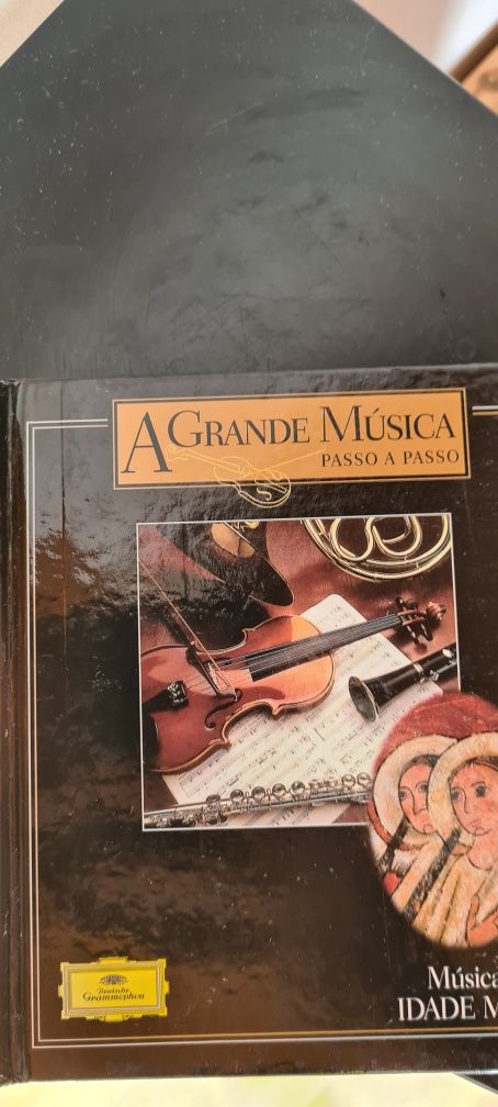 Colecção 50 CD's com estante "A Grande Música"