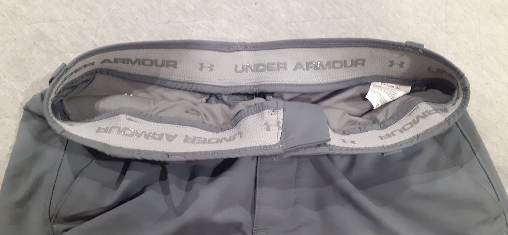 Spodenki Under Armour.