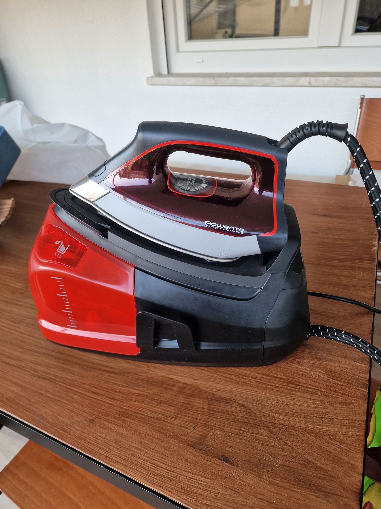 Ferro de engomar com caldeira Rowenta Perfect Steam Pro
