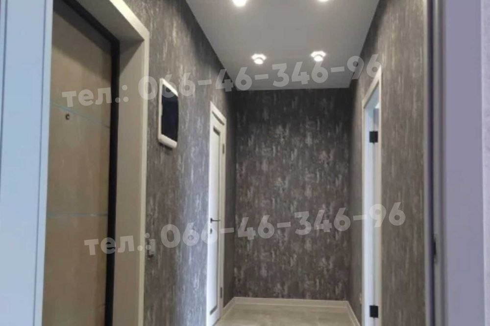 Поклейка шпалер та малярні роботи у Києві Майстер по ремонту квартир