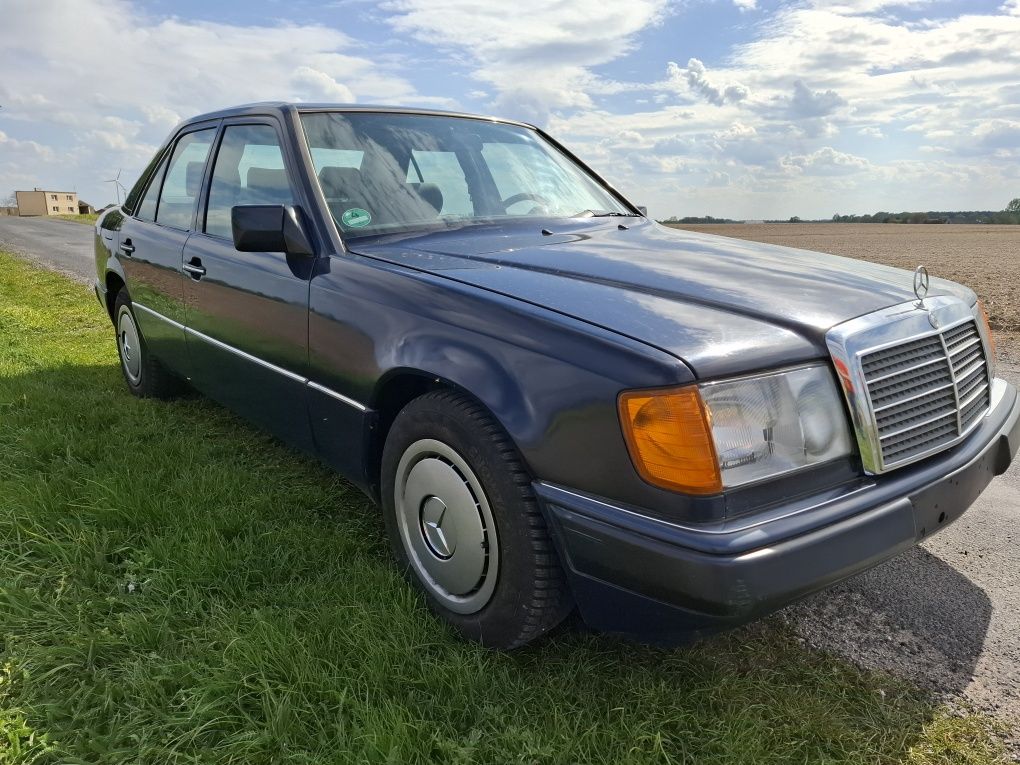 Mercedes w124 230e, sprawny, oryginalny przebieg.