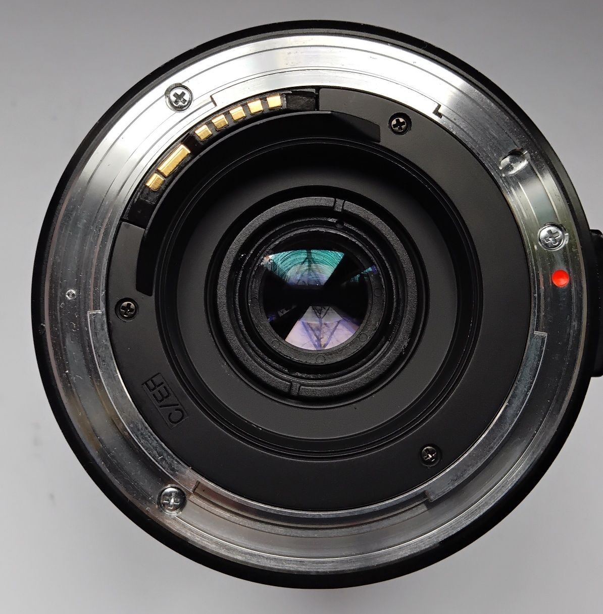 Продаю зум обьектив "Quantaray EF 19-35/3,5-4,5 AF
