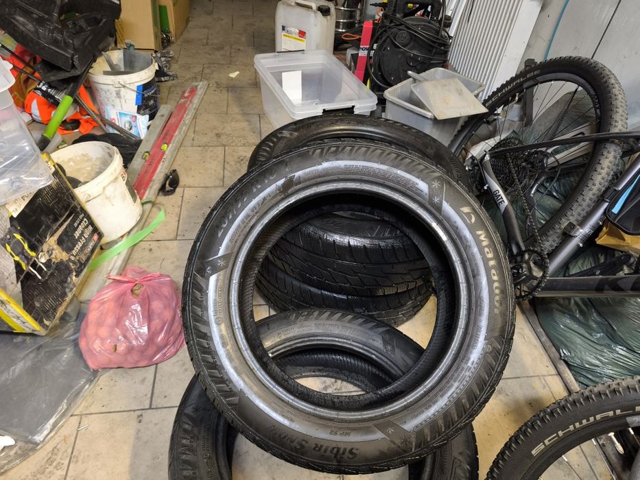 Opony zimowe 205/55 R 16